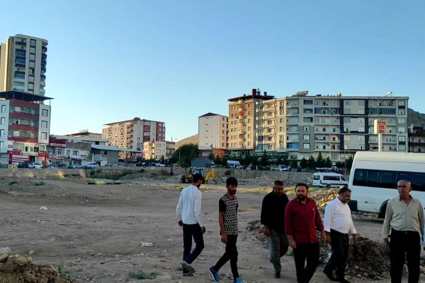 Bitirilmeyen proje dolmuş şoförleri ve otogar esnafını mağdur ediyor